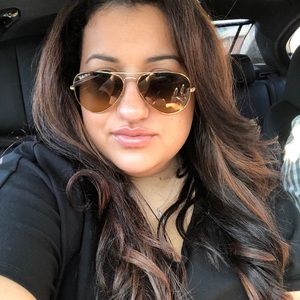 Meet your Posher, Gabrielle